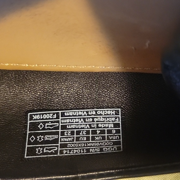 UGG black leather slip on loafers size 6 - Picture 5 of 5